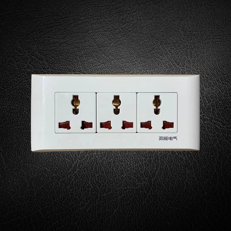 鸿雁118型多功能三位九孔国际通用三位三插9孔电源插座面板欧美标
