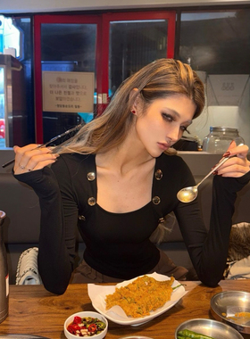 PrettyDragon银扣收腰加绒方领修身打底衫长袖短款紧身保暖上衣女