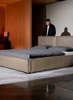 如恩豆腐块真皮床意式极简约风格双人床主卧咖啡色头层皮床 BD186