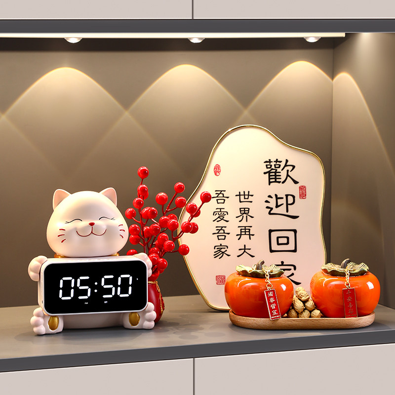 招财猫时钟摆件客厅卧室桌面台式钟表摆放式电子钟闹钟创意装饰品