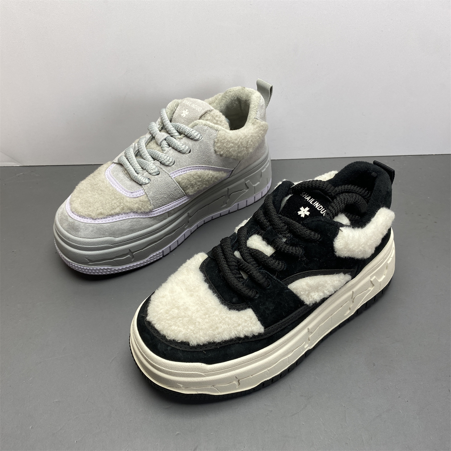 系带松糕底加绒保暖休闲鞋