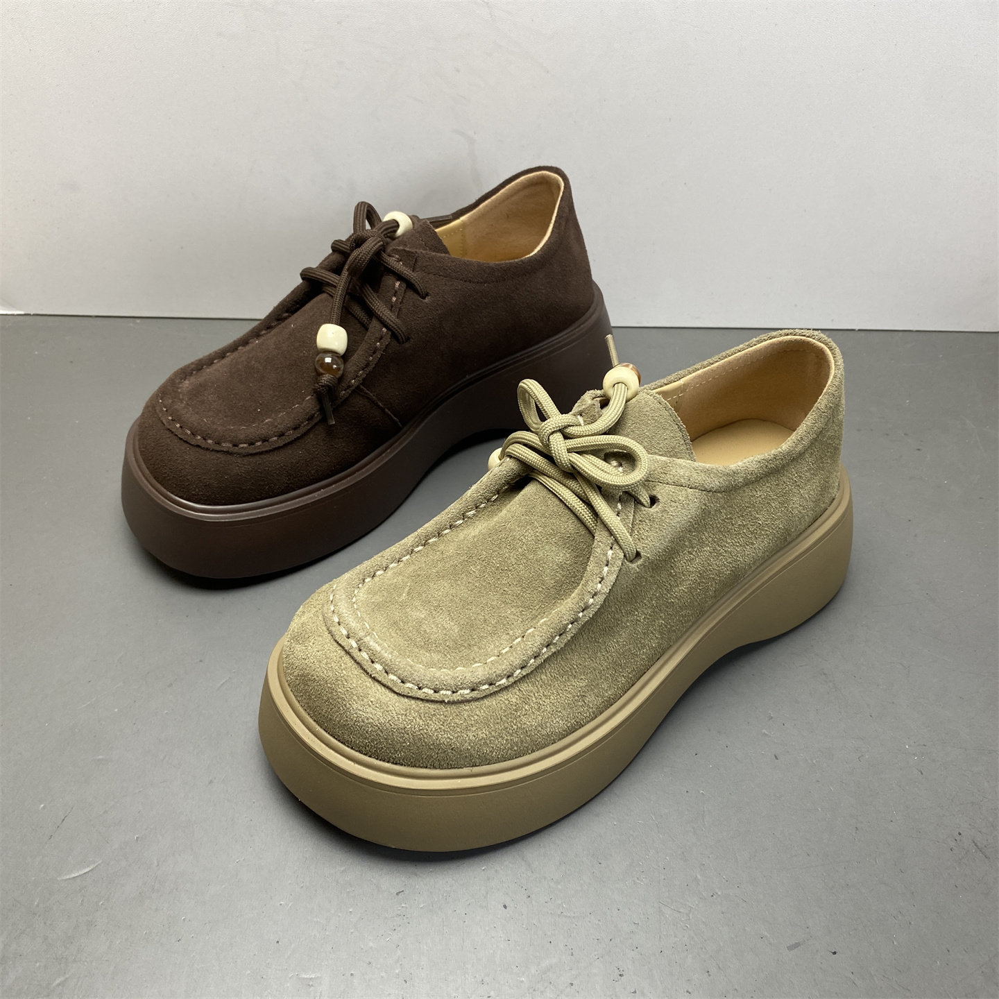 品牌撤柜真皮女鞋2026新款春季磨砂牛皮绑带松糕底厚底复古单鞋女