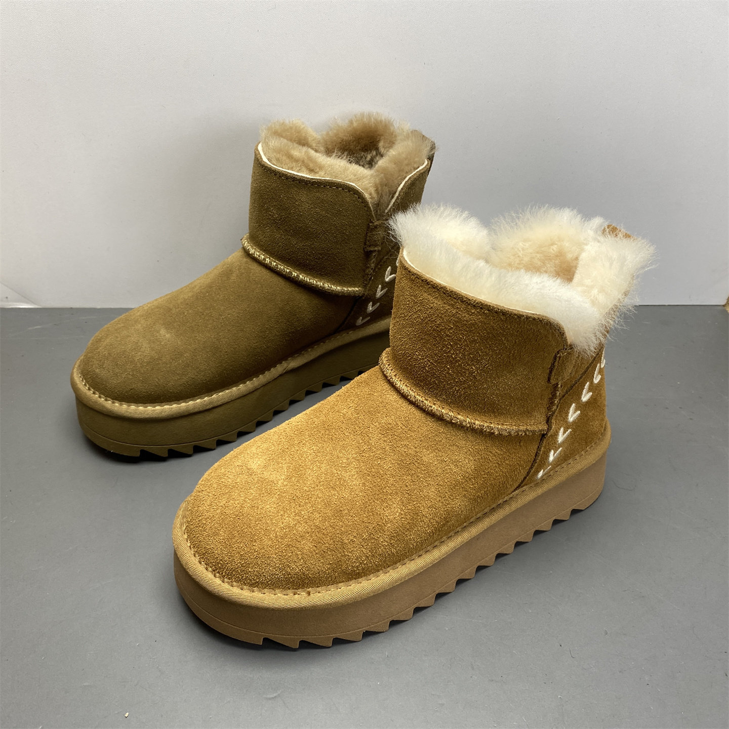 品牌断码真皮靴子女2025新款冬款加厚保暖松糕底厚底雪地靴短靴女,女鞋,时尚雪地靴,淘宝优惠券,粉丝福利购,淘宝优惠卷