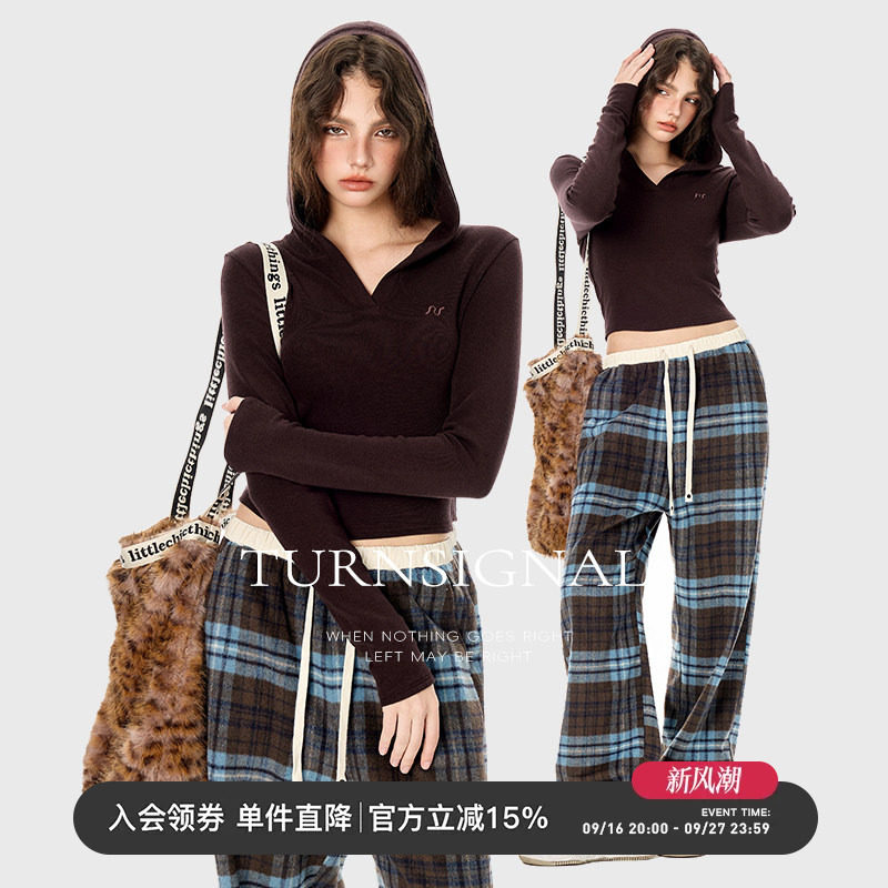 TurnSignal德绒V领针织打底衫女图片