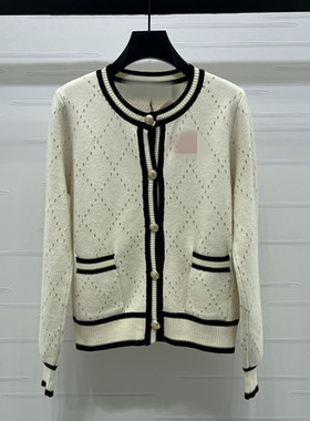 2026早春新品圆领撞色条纹刺绣字母舒适柔软针织开衫