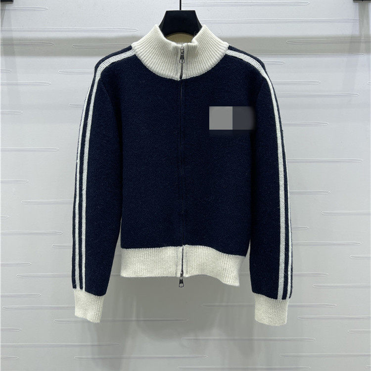 2025秋冬新款立领撞色刺绣logo时髦百搭针织开衫毛衣