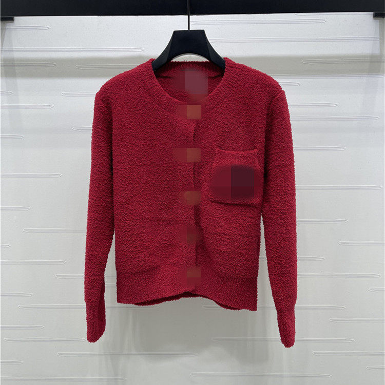 2025秋冬新款圆领单排扣口袋刺绣logo舒适时髦百搭针织开衫