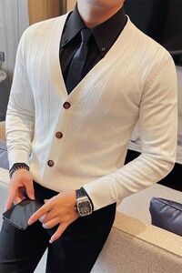 8531-P68 黑色修身V领纹理男针织衫轻熟风休闲通勤时尚百搭开衫图片