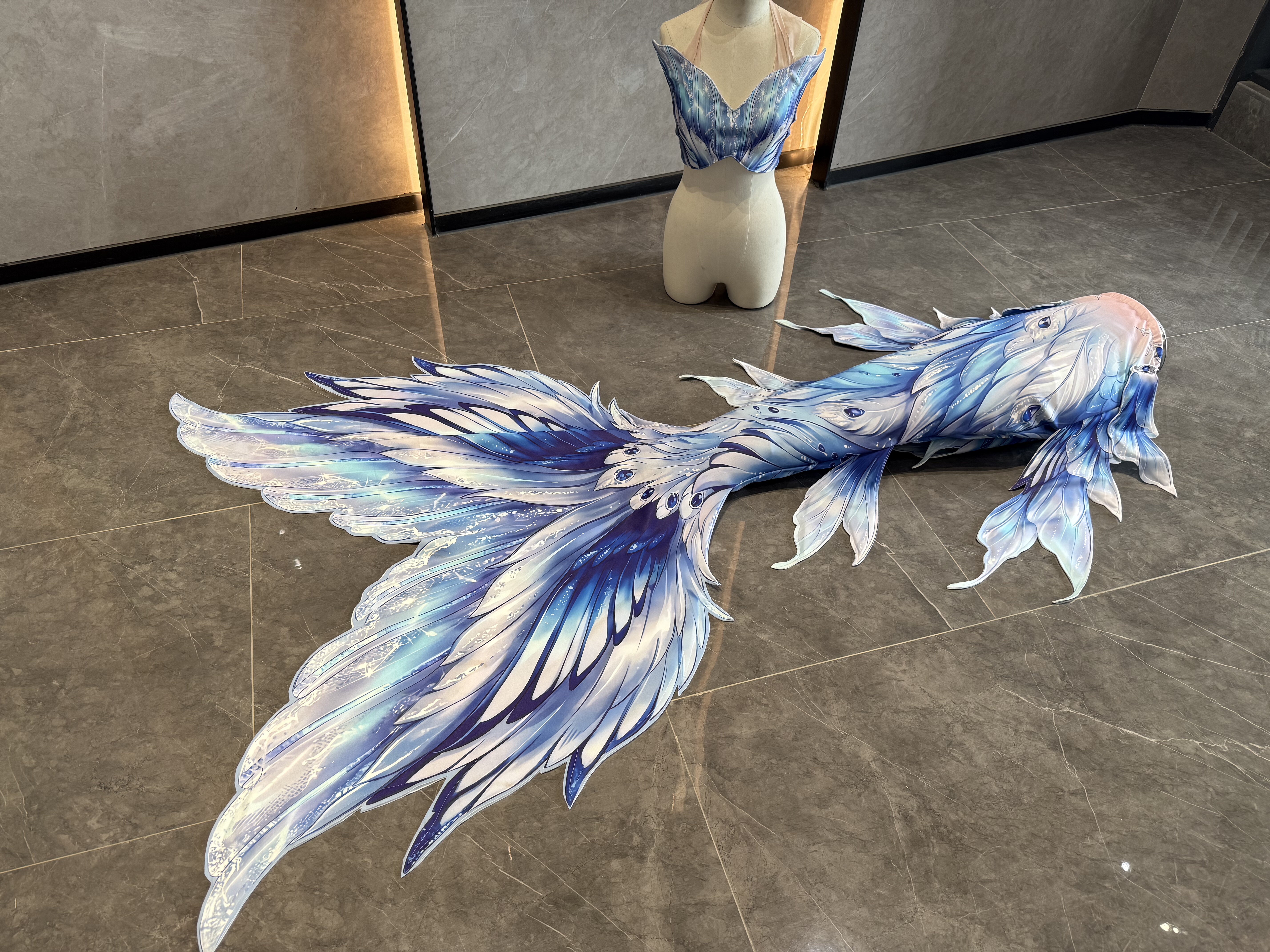 芸儿YUNER信天翁美人鱼尾巴水下表演道具海洋馆泳衣海边拍摄潜水