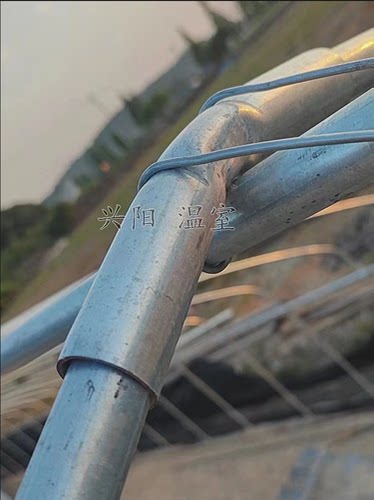 25管6分热镀锌耐锈连接管对接头