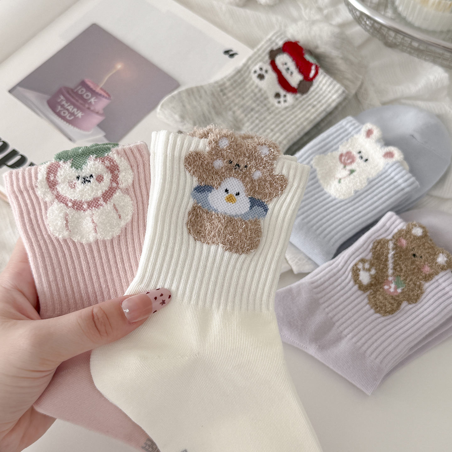 毛绒小熊袜子女春秋中筒袜精梳棉