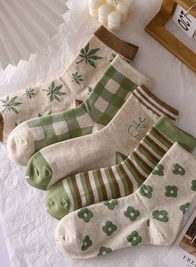 绿色袜子女中筒袜秋冬款精梳棉透气可爱日系简约韩版百搭甜美运动