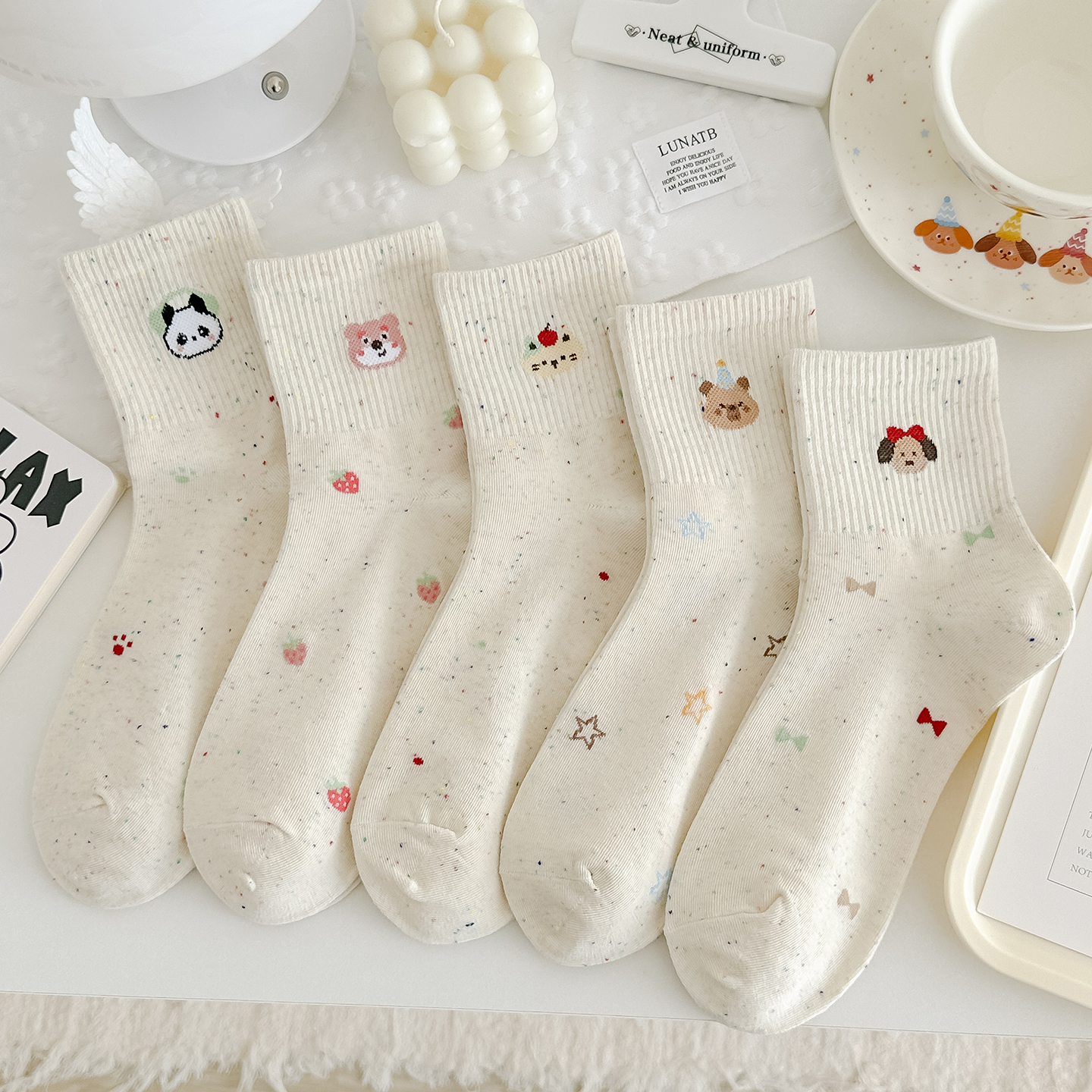 点子纱草莓小熊中筒袜精梳棉女袜