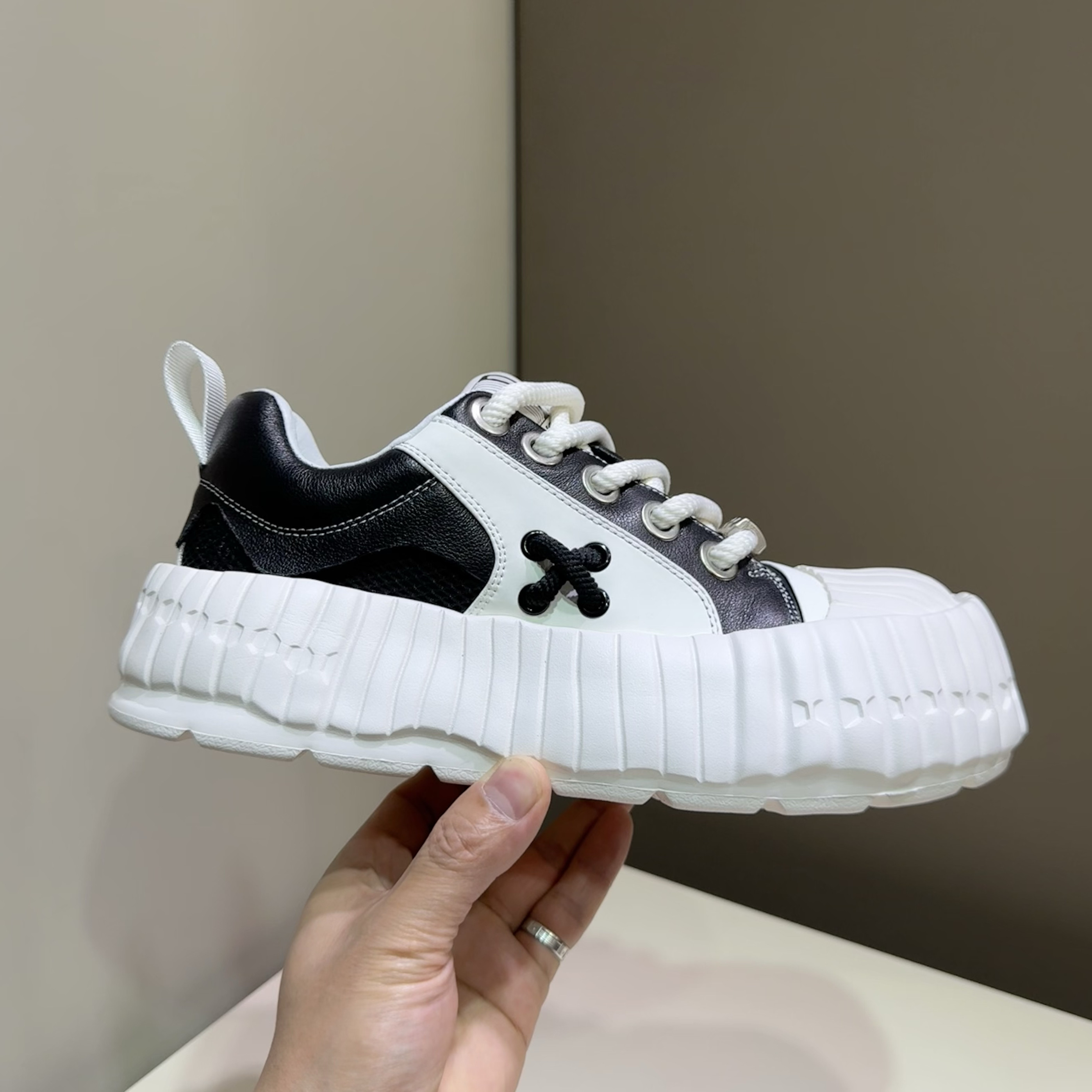 新款男鞋时尚潮流大头鞋子厚底内增高贝壳鞋头层牛皮板鞋休闲鞋