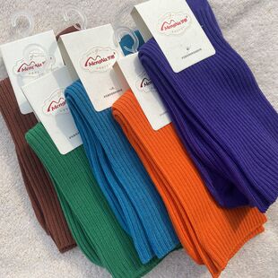 多彩纯棉中筒女袜梦娜新款时尚彩色厚款女袜外穿吸汗防臭双针竖纹
