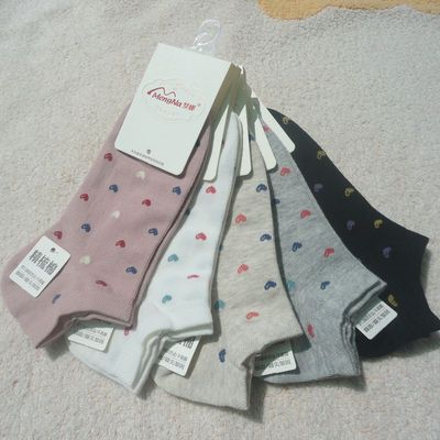 梦娜爱心碎花防臭简约球鞋船袜