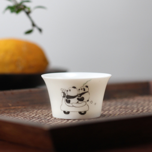 复古国潮文化高温玉瓷 手绘可爱熊猫马蹄茶杯 潮州功夫品茗杯茶具