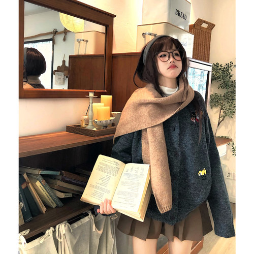 土豆猫韩系氛围感早秋穿搭毛衣女