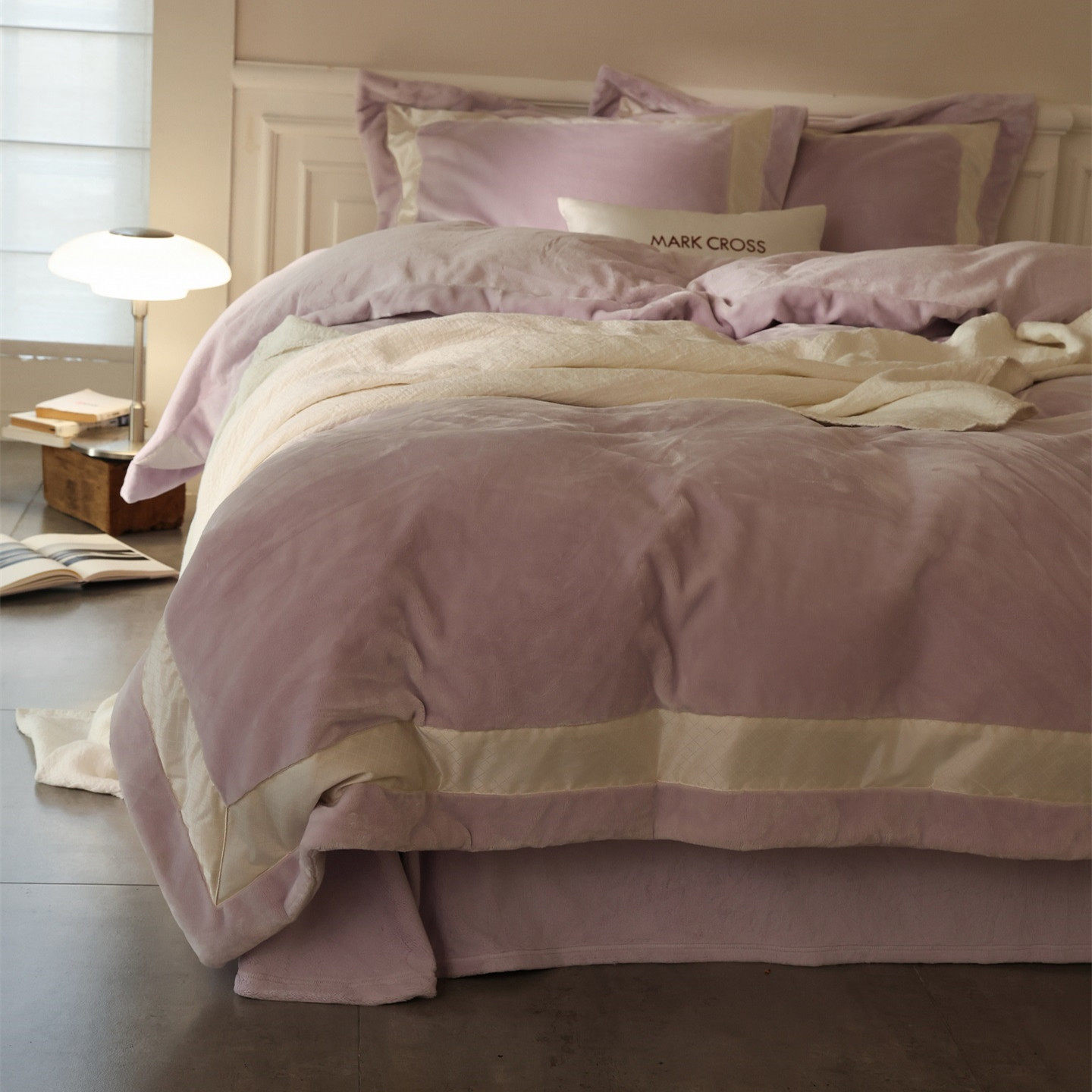 厂家直发【冬日月光曲】顶奢350克重A类慕丝牛奶绒四件套软糯暖绒