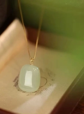 女式和田玉无事牌吊坠青玉水滴吊坠s925银饰玉石送朋友送闺蜜