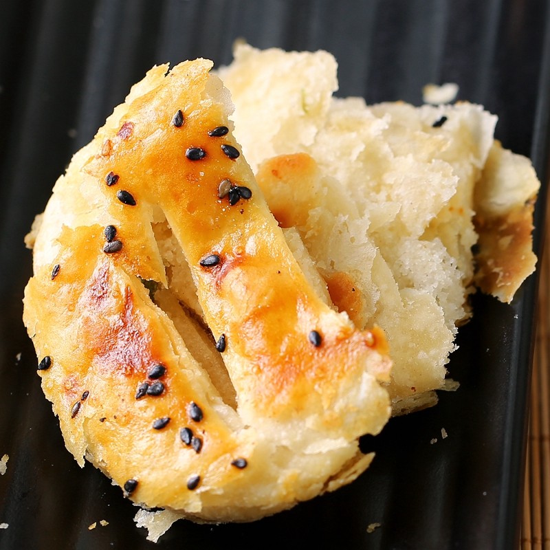 180克装葱油饼法根糕点手工老式葱油酥饼宫廷烧饼千层饼零食点心