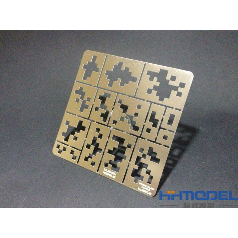 包邮艾烈臣1/35装甲数码迷彩战车