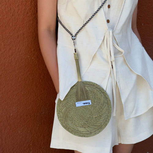 树的岛非遗手工草编扇出行灯芯草