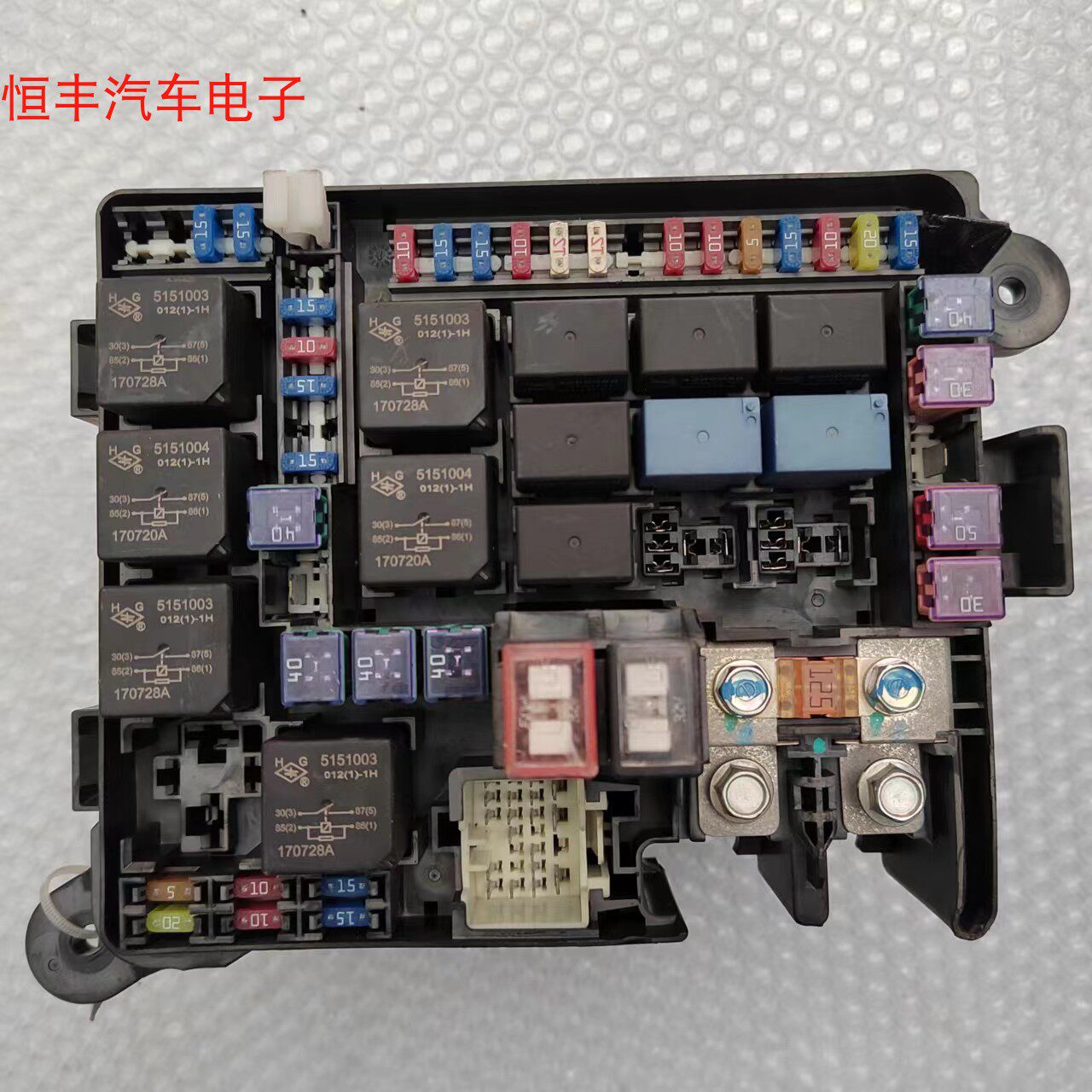适用 传祺gs3gs4gs5gs7ga3ga5ga6机舱保险丝盒继电器盒接线盒总成