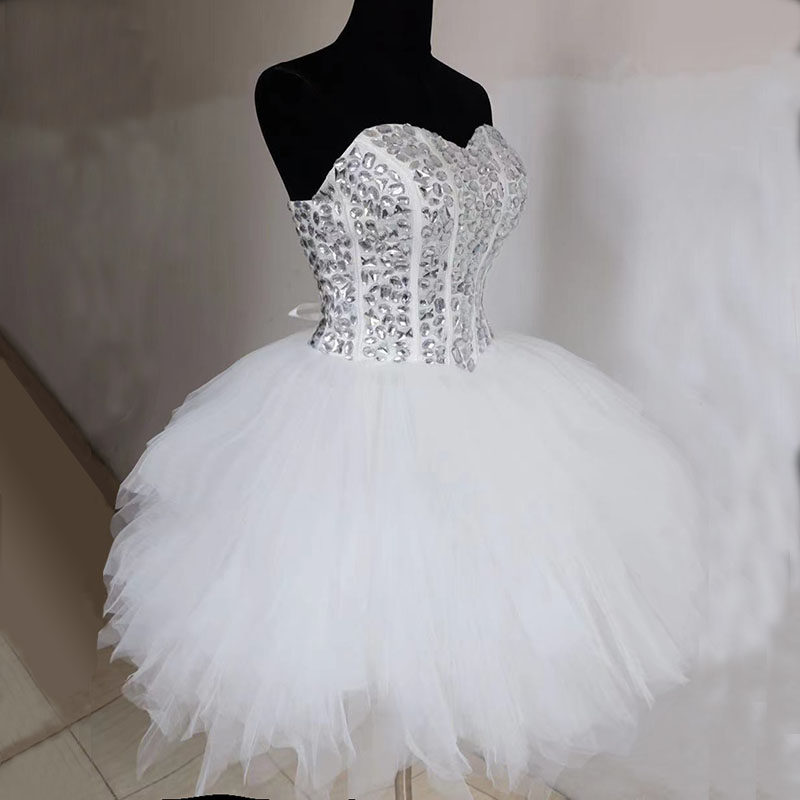 2023年新款白色抹胸女士礼服性感修身显瘦短款蓬蓬纱裙主持人宴会