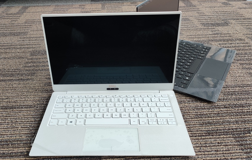 dell戴尔xps13轻薄笔记本电脑