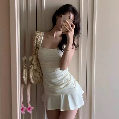 LQV白色甜美吊带显瘦连体泳衣女