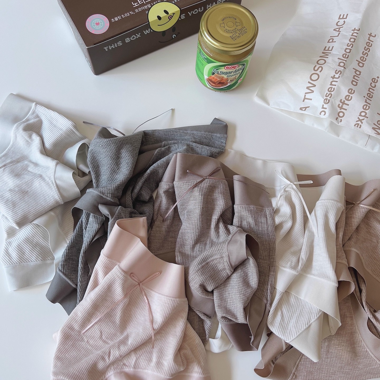 ILOVEUNCLE 巨舒服栗子可可50支莫代尔包臀中腰无痕女内裤纯棉裆