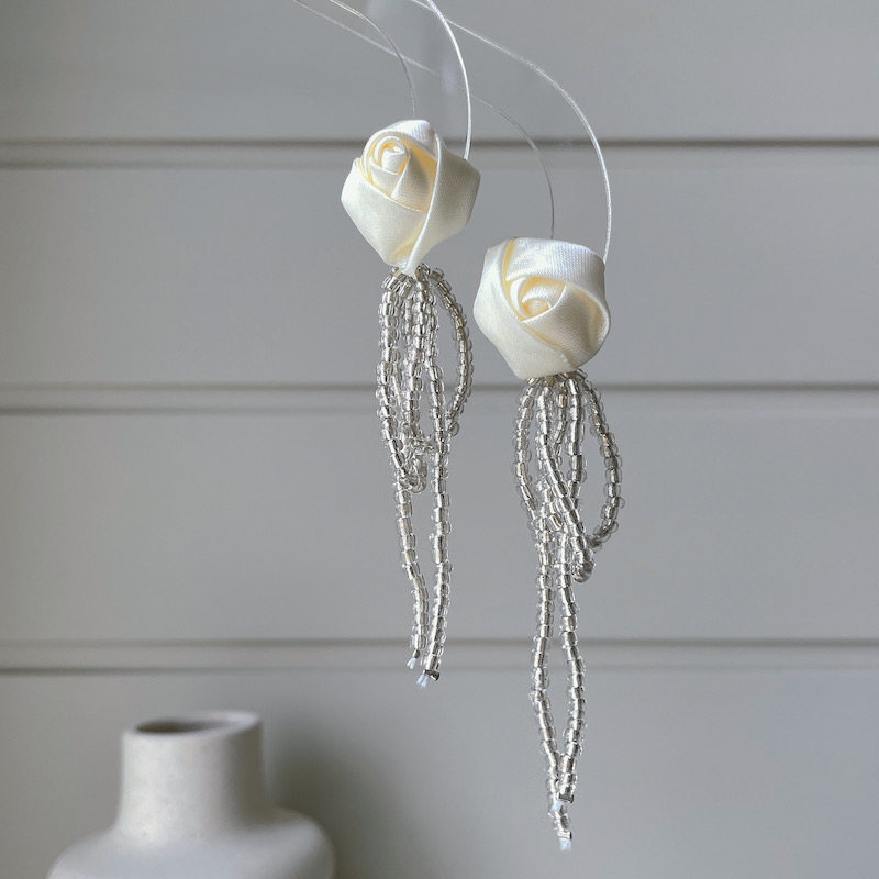 玫瑰流苏白色丝缎玫瑰花朵水晶耳环串日韩新款高级感无耳洞耳夹女,饰品/流行首饰/时尚饰品新,耳环,淘宝优惠券,粉丝福利购,淘宝优惠卷