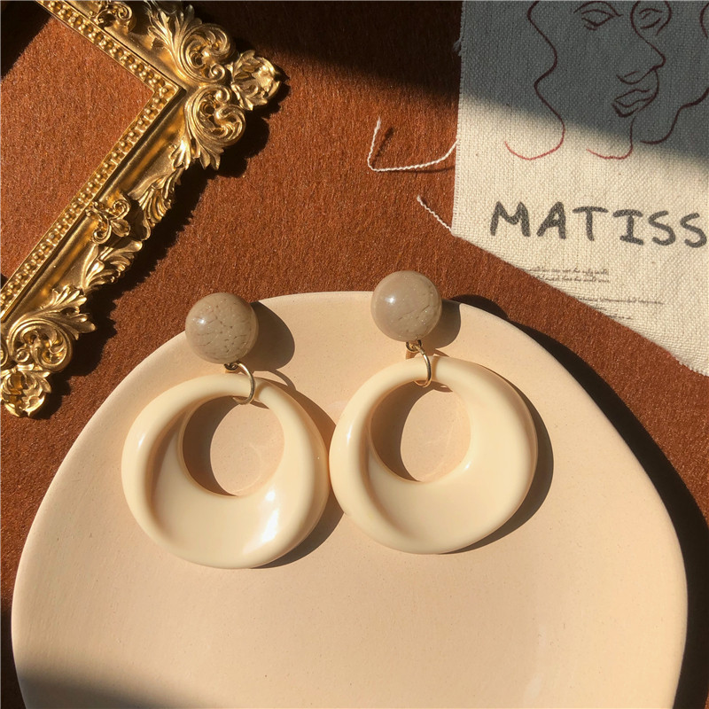 不晚手作丨奶油白大圆环法风耳环耳钉极简无耳洞耳夹女树脂高级感,饰品/流行首饰/时尚饰品新,耳夹,淘宝优惠券,粉丝福利购,淘宝优惠卷