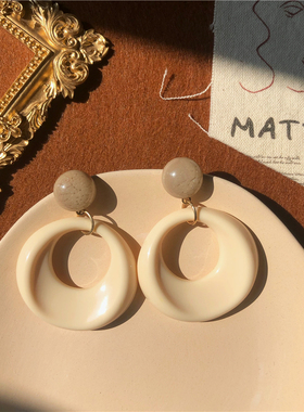 不晚手作丨奶油白大圆环法风耳环耳钉极简无耳洞耳夹女树脂高级感