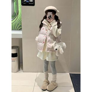 韩系甜美格纹拼接羊羔毛双面穿马甲秋冬新款女生宽松遮肉保暖外套