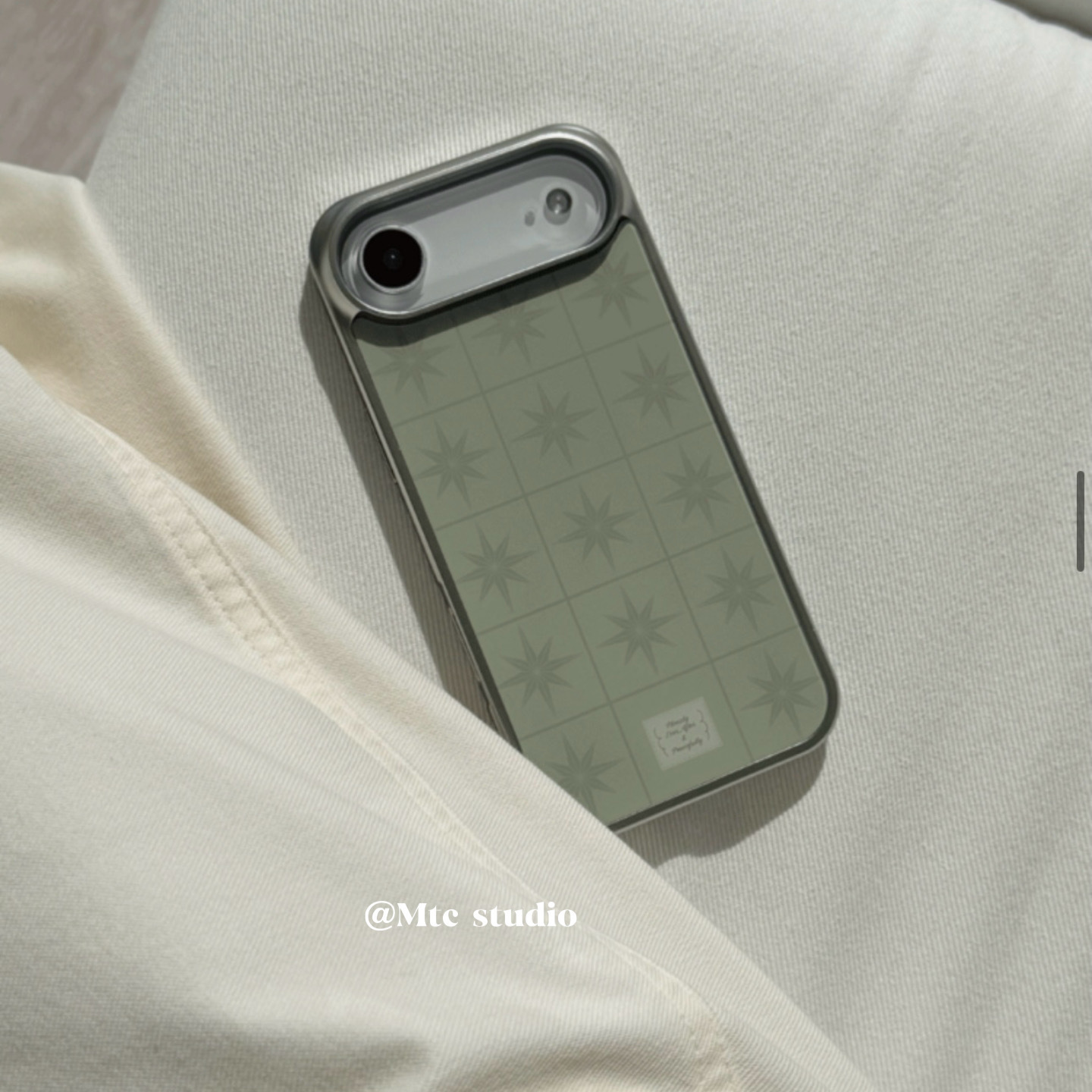 韩系ins秋冬抹茶色枫叶手机壳