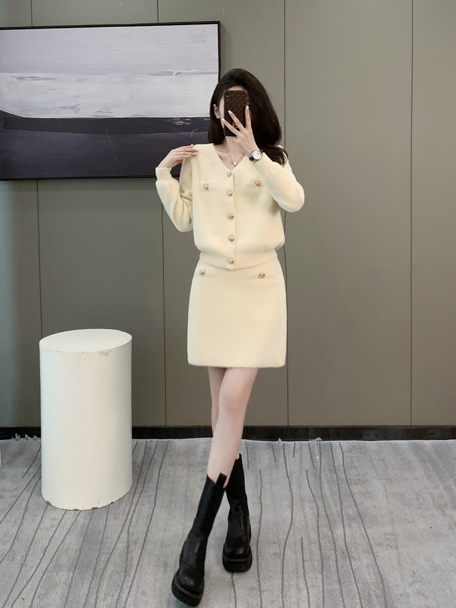 温柔甜美小香风长袖套装秋冬季水貂绒针织开衫毛衣半身短裙两件套,女装/女士精品,时尚套装,淘宝优惠券,粉丝福利购,淘宝优惠卷