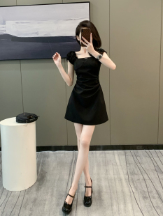黑色方领收腰连衣裙夏季 显瘦气质甜美a字公主裙子 小黑裙2024新款