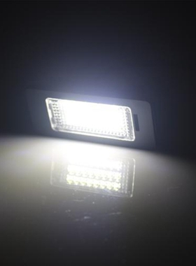 适用宝马E90 E93 F30 F35 X1 E84 318 320 328后牌照板灯尾盖灯