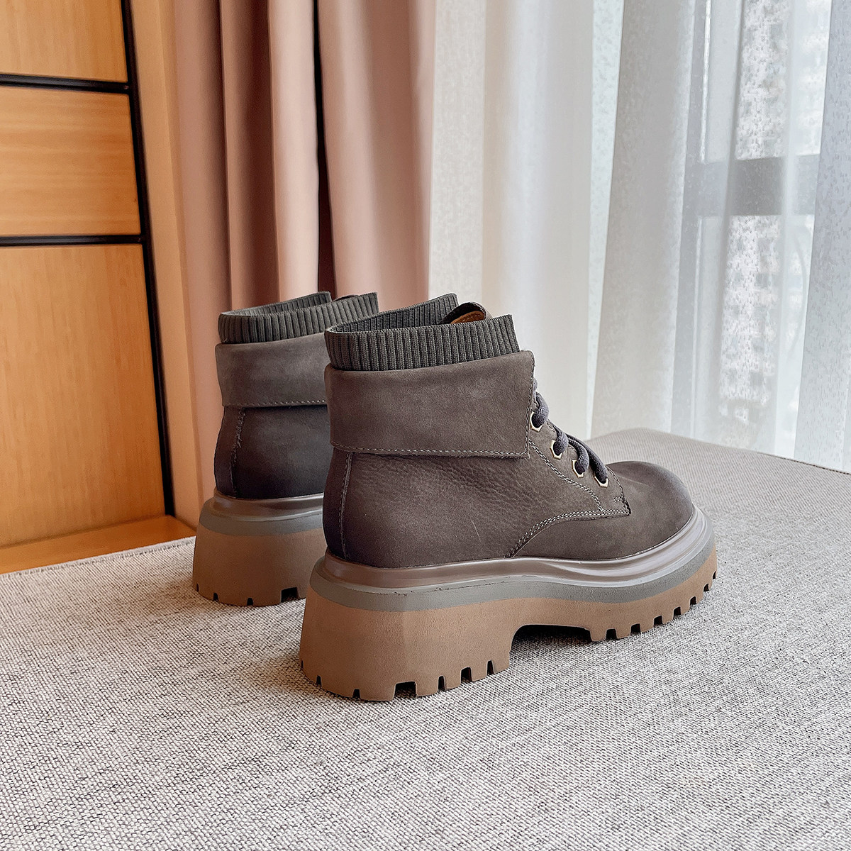 MAURICE LACROIX ITS TOP LAYER OF COWHIDE RUBBED FASHION MARTIN BOOTS WOMENS BRITISH STYLE NICHE WOMENS BOOTS VINTAGE BOOTIES