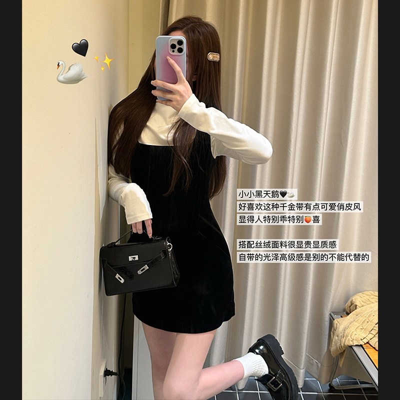 肉完秋冬法式复古黑色赫本风丝绒连衣裙气质千金收腰显瘦背心裙