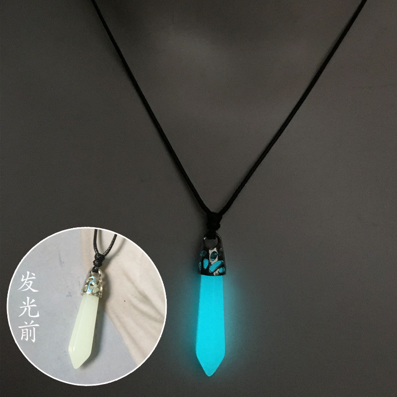 冰凌吊坠夜光石项链发光冰凌吊坠情侣挂件男女生简约百搭项链