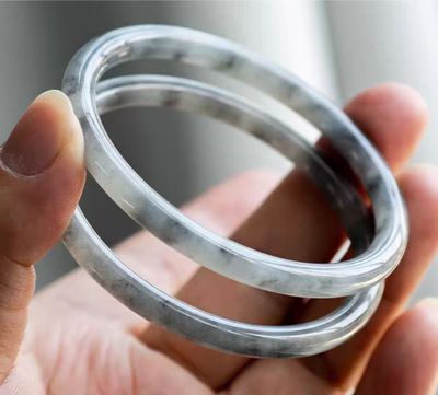 水墨七世缘民族男女岫玉叮当镯