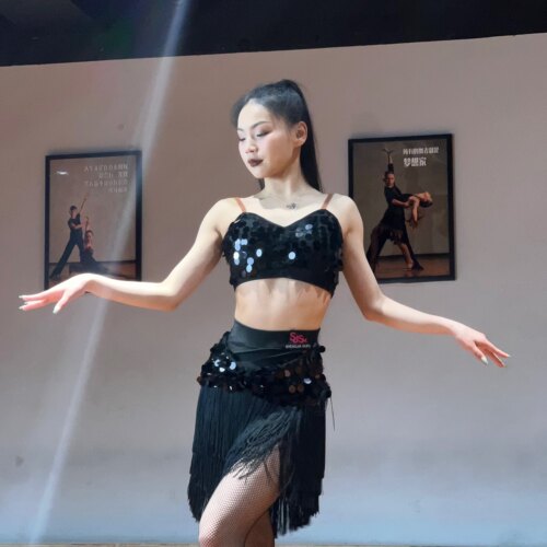 盛佳舞服拉丁舞新款亮片套装训练服表演服花服