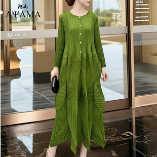 2026新款三宅爆款原创设计感褶皱长裙炸街显瘦显高重工压褶连衣裙