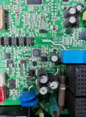 原装格力变频空调风管机外机主板30224000055 修复好包上机