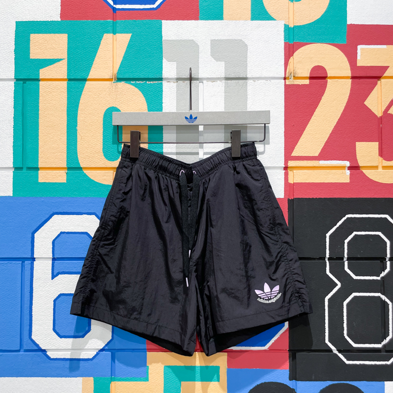 ADIDAS阿迪达斯三叶草女裤2025夏新款宽松舒适运动休闲短裤JN1682