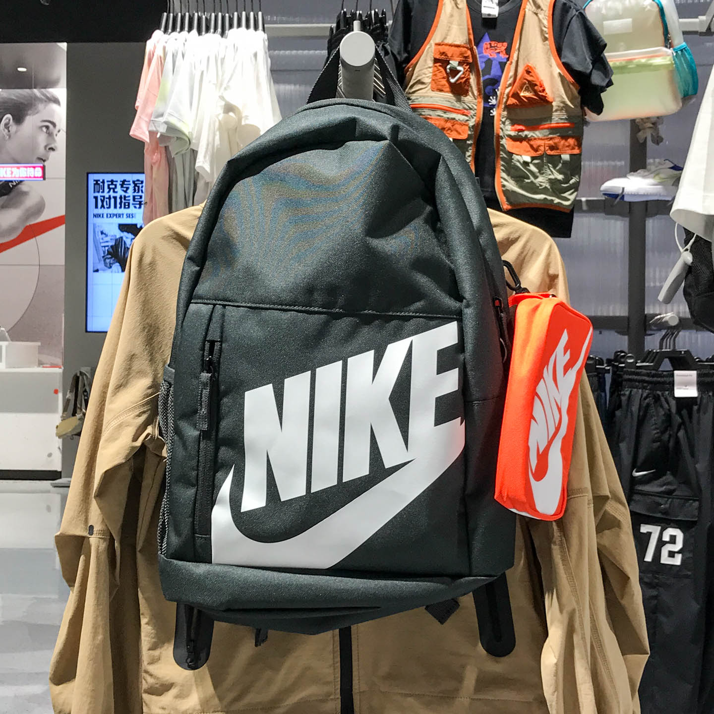 Nike耐克童包2025秋季新款学生大容量运动收纳双肩背包HJ4186-070