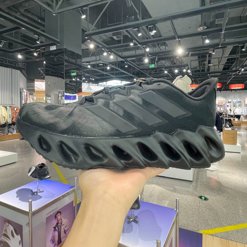 SWITCHFWDU运动休闲训练跑步鞋